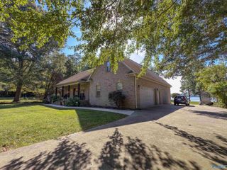 1460 Holiday Shores Road, Scottsboro, AL 35769