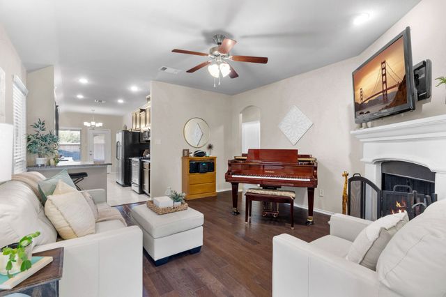 9808 Coyote Pass Trail, Mckinney, TX 75071