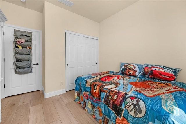 2481 S Via Versilia Drive, Fresno, CA 93727