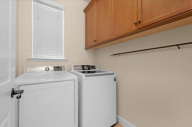 2481 S Via Versilia Drive, Fresno, CA 93727