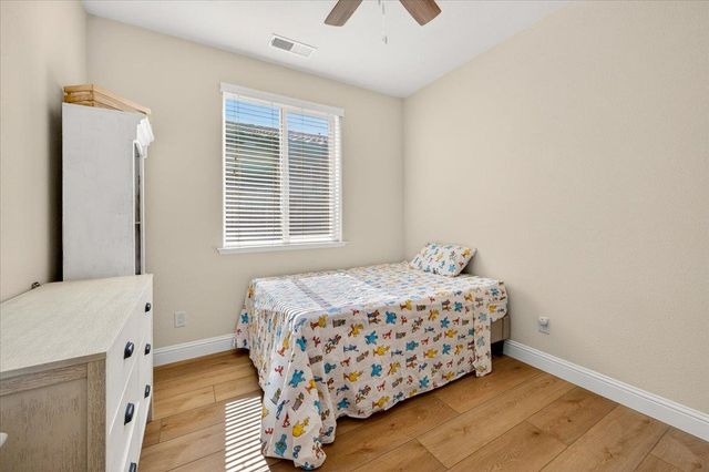 2481 S Via Versilia Drive, Fresno, CA 93727