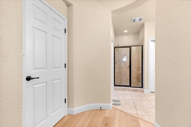 2481 S Via Versilia Drive, Fresno, CA 93727