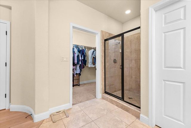 2481 S Via Versilia Drive, Fresno, CA 93727