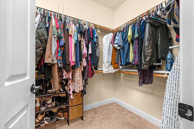 2481 S Via Versilia Drive, Fresno, CA 93727