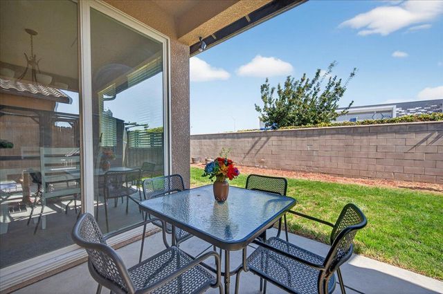 2481 S Via Versilia Drive, Fresno, CA 93727