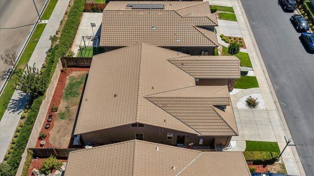 2481 S Via Versilia Drive, Fresno, CA 93727