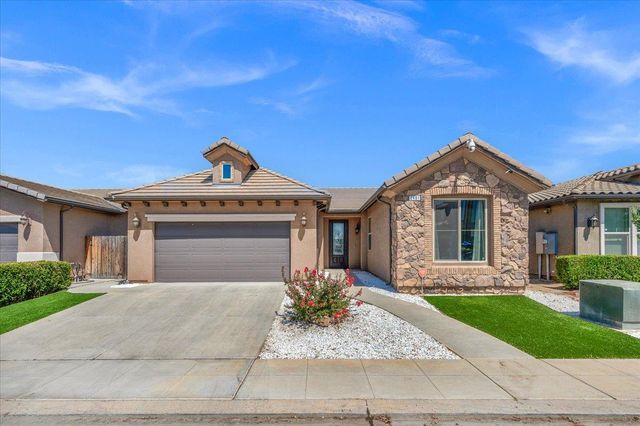 2481 S Via Versilia Drive, Fresno, CA 93727