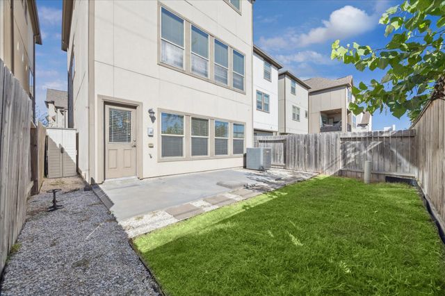 10709 Madden Oaks Place, Houston, TX 77043