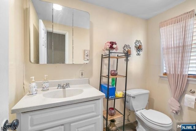27 Donaldson Avenue, Rutherford, NJ 07070