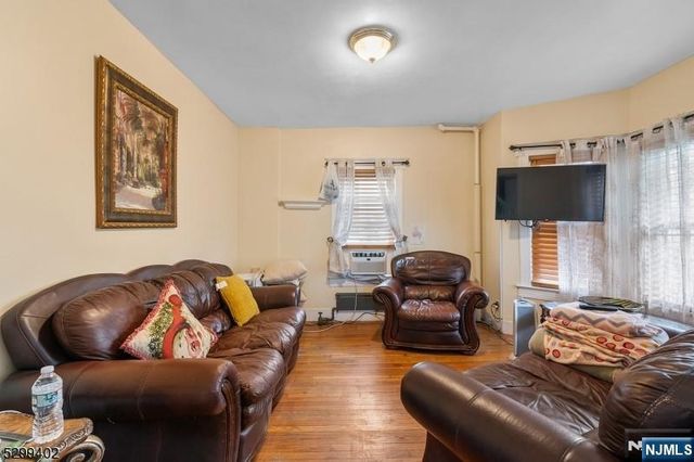 27 Donaldson Avenue, Rutherford, NJ 07070