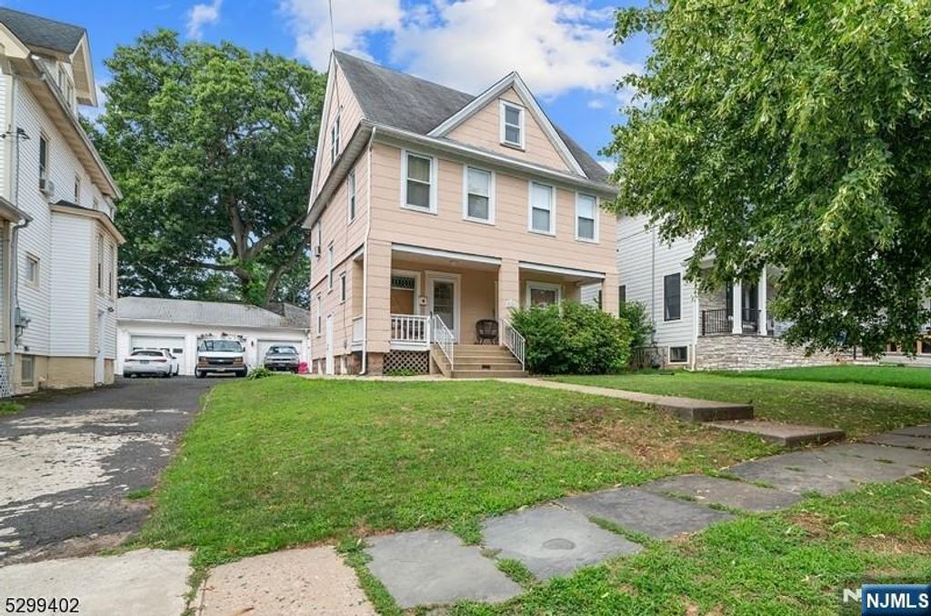 27 Donaldson Avenue, Rutherford, NJ 07070