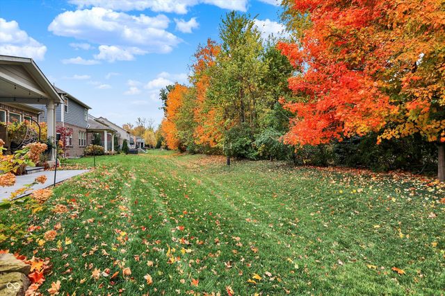 2790 W High Grove Circle, Zionsville, IN 46077