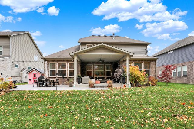 2790 W High Grove Circle, Zionsville, IN 46077