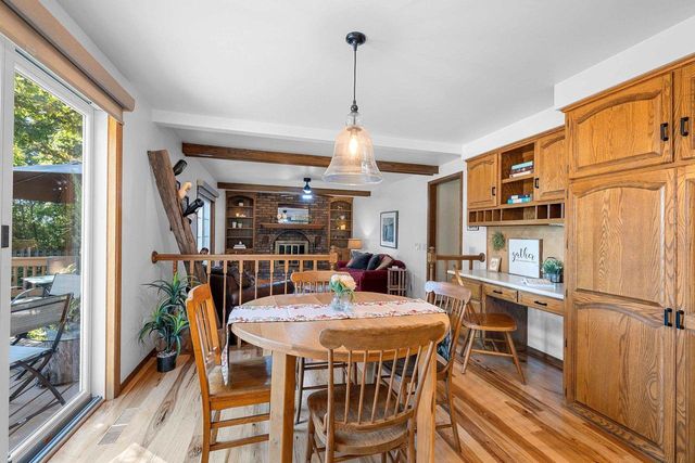 425 E FOX RUN CIRCLE, Green Bay, WI 54311