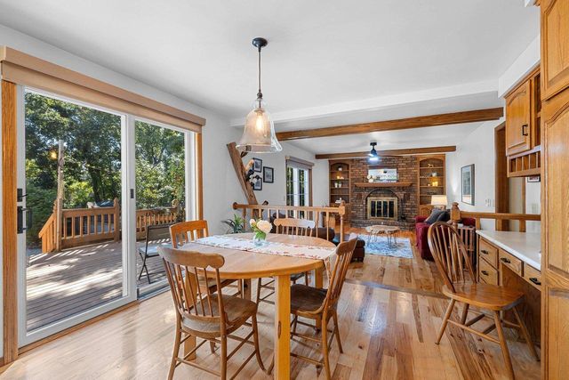 425 E FOX RUN CIRCLE, Green Bay, WI 54311