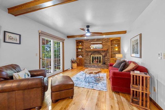 425 E FOX RUN CIRCLE, Green Bay, WI 54311
