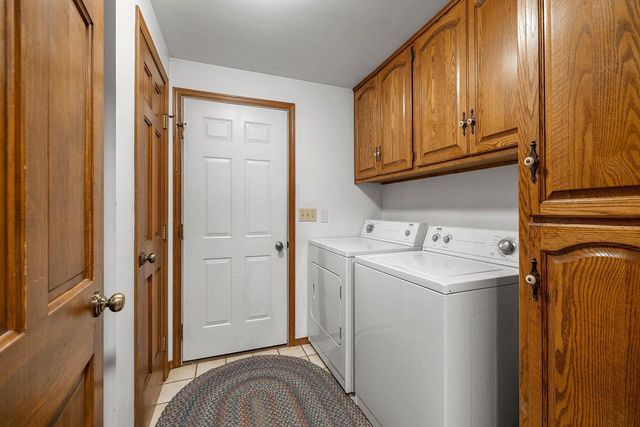425 E FOX RUN CIRCLE, Green Bay, WI 54311