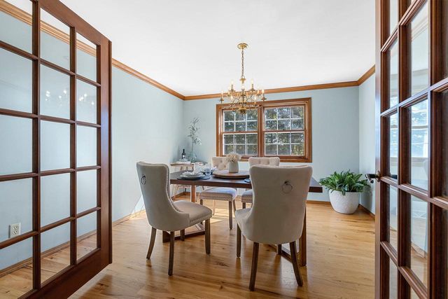 425 E FOX RUN CIRCLE, Green Bay, WI 54311