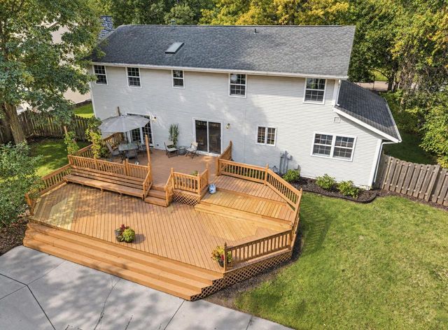 425 E FOX RUN CIRCLE, Green Bay, WI 54311