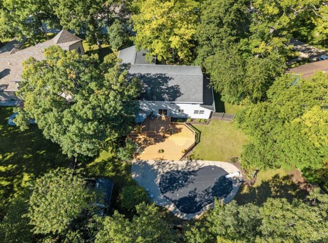 425 E FOX RUN CIRCLE, Green Bay, WI 54311