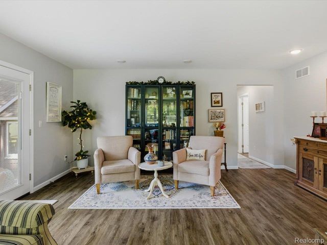 832 N 9th Street, St. Clair, MI 48079