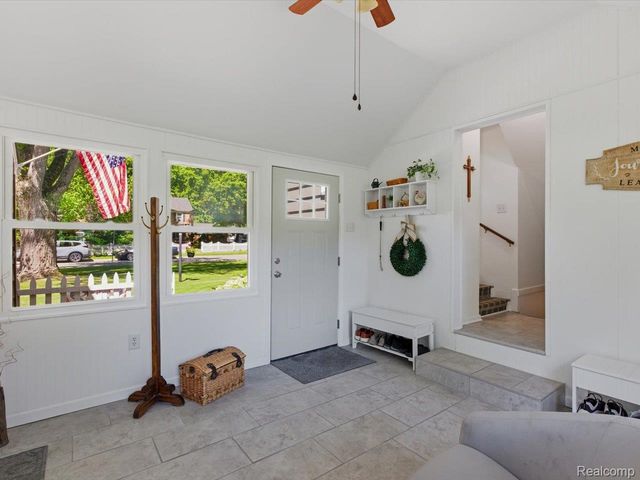 832 N 9th Street, St. Clair, MI 48079