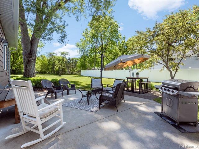 832 N 9th Street, St. Clair, MI 48079