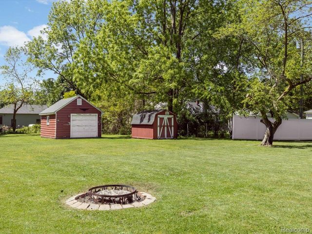832 N 9th Street, St. Clair, MI 48079