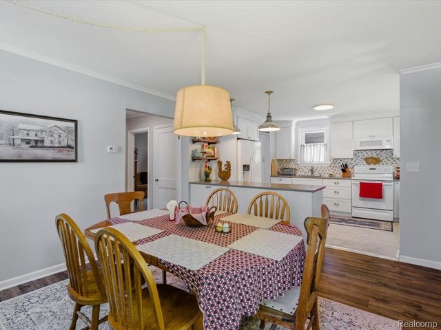 832 N 9th Street, St. Clair, MI 48079