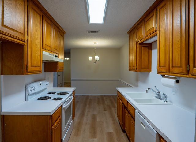6616 Parkview Lane, North Richland Hills, TX 76182