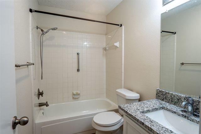 6616 Parkview Lane, North Richland Hills, TX 76182