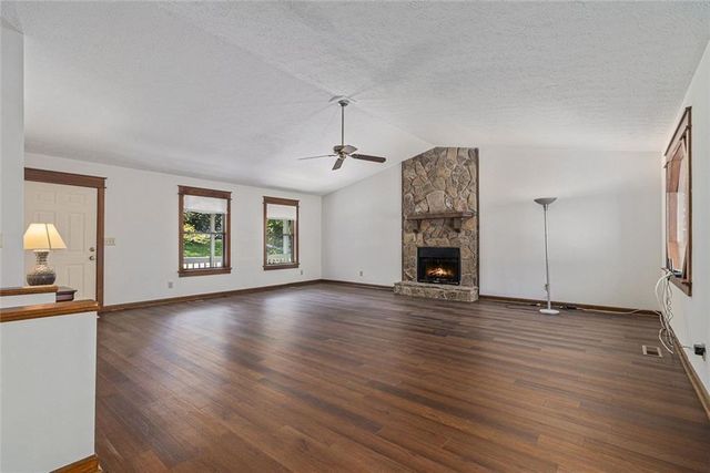 219 Park Avenue, Woodstock, GA 30188