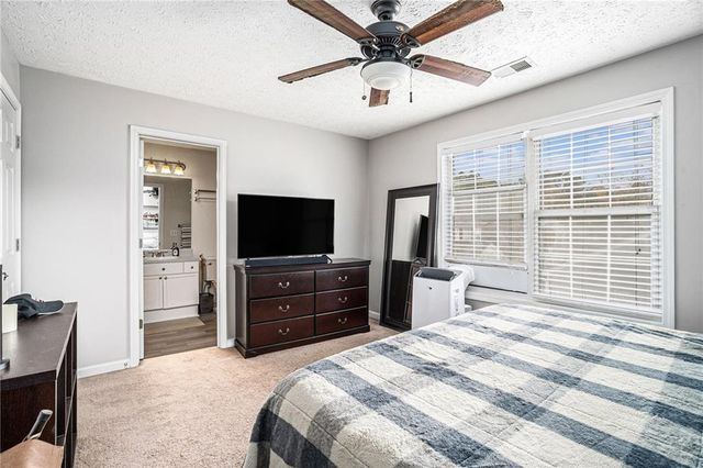 286 Windcroft NW Circle, Acworth, GA 30101