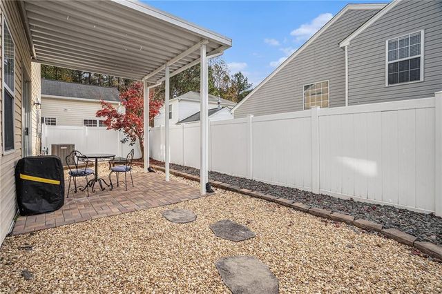 286 Windcroft NW Circle, Acworth, GA 30101