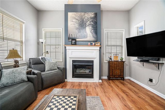 286 Windcroft NW Circle, Acworth, GA 30101