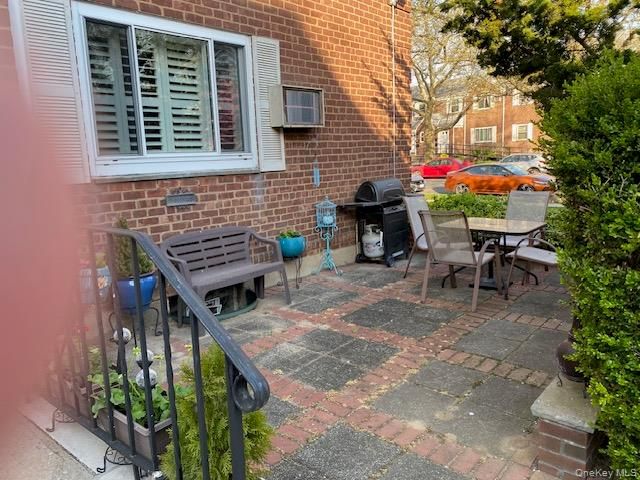 260-17 75th Avenue Duplex, Glen Oaks, NY 11004