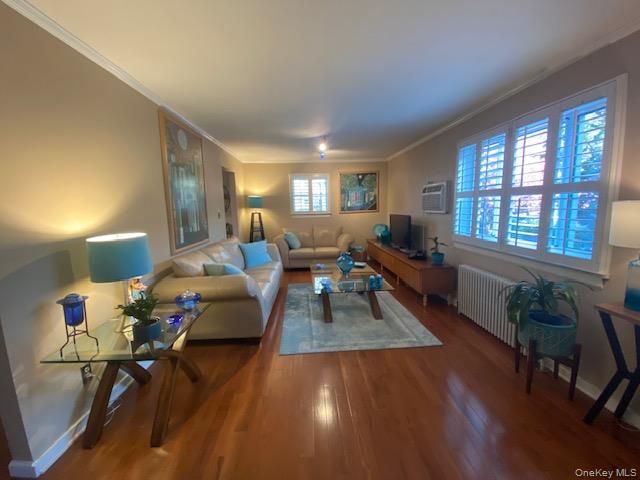 260-17 75th Avenue Duplex, Glen Oaks, NY 11004