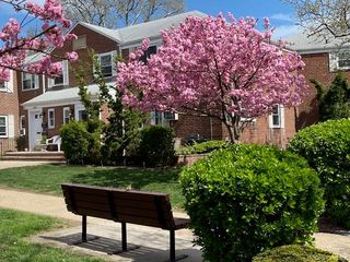 260-17 75th Avenue Duplex, Glen Oaks, NY 11004