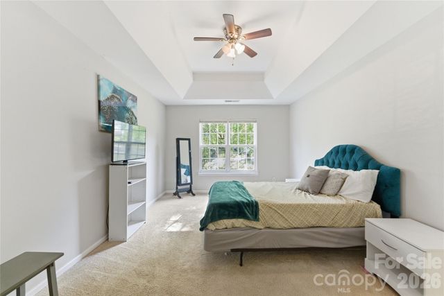 921 Grass Hollow Court, Charlotte, NC 28216