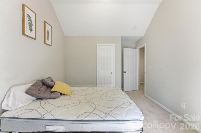 921 Grass Hollow Court, Charlotte, NC 28216