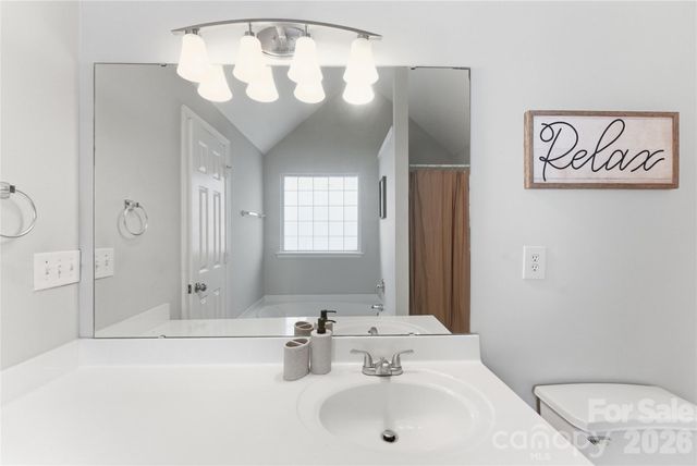 921 Grass Hollow Court, Charlotte, NC 28216