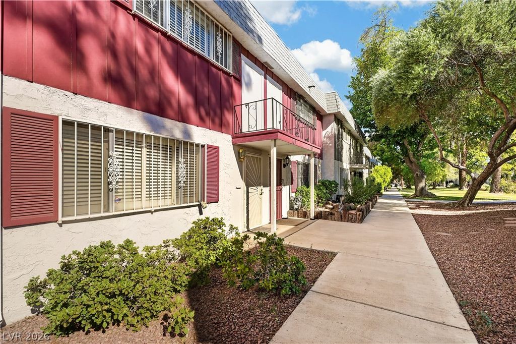 185 Pecos Way 6, Las Vegas, NV 89121 — photo 4