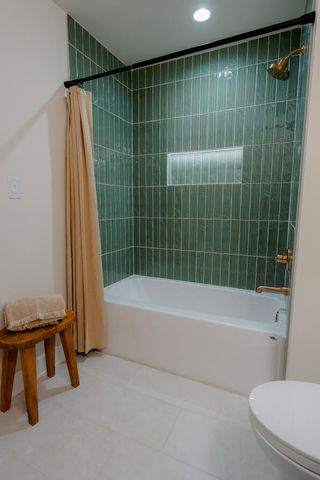22 Moorebrooke Road, Michigan City, IN 46360