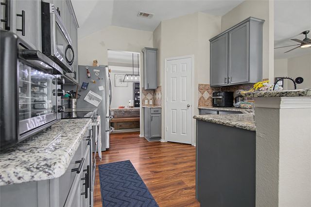 1020 Wagon Trail Drive, Little Elm, TX 75068