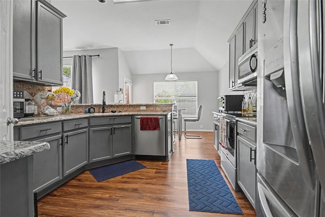 1020 Wagon Trail Drive, Little Elm, TX 75068