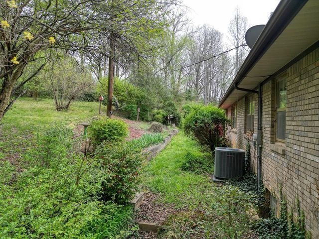 18 Strawberry Ridge, Blairsville, GA 30512