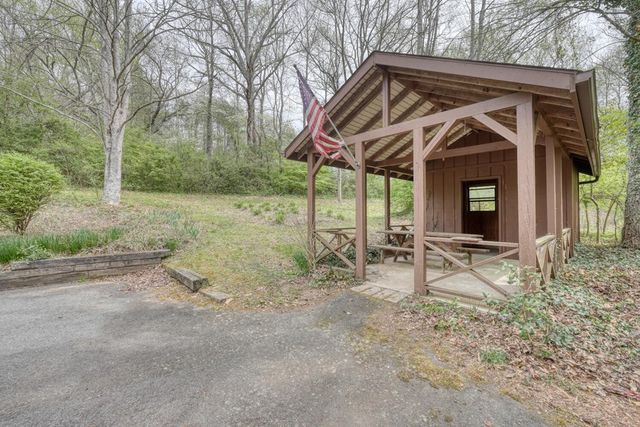 18 Strawberry Ridge, Blairsville, GA 30512