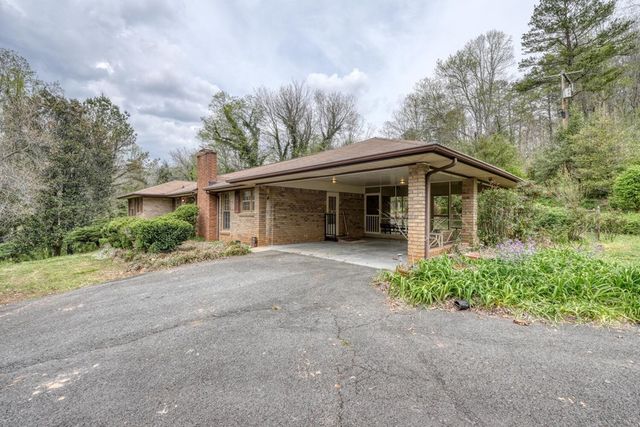18 Strawberry Ridge, Blairsville, GA 30512