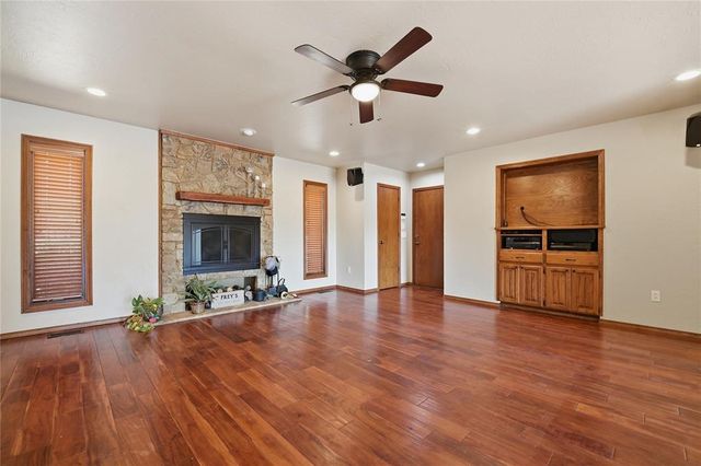 1305 Mockingbird Lane, Guthrie, OK 73044