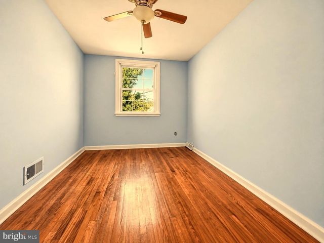 1009 CLAYTON RD, Wilmington, DE 19805